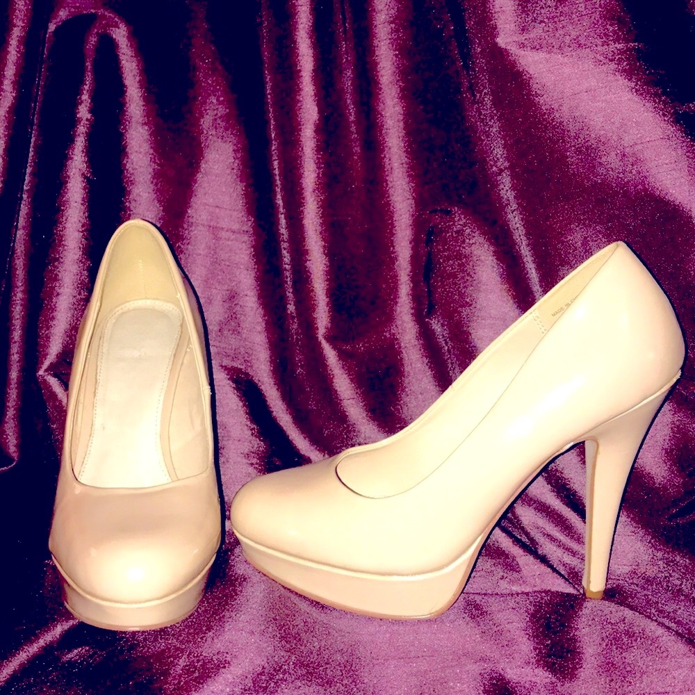 Classic nude pumps 4.5 inch heel